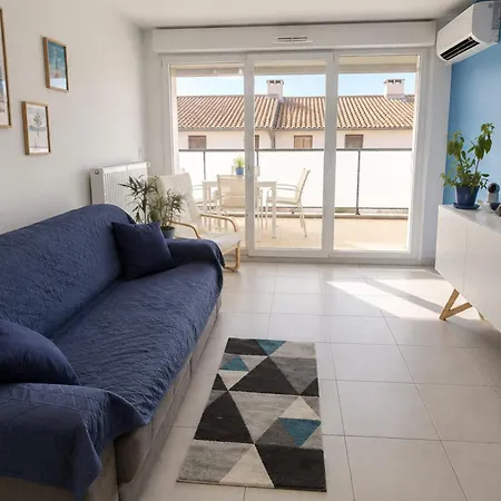 Coeur Marin T2 Climatise Avec Terrasse Et Parking Proche *